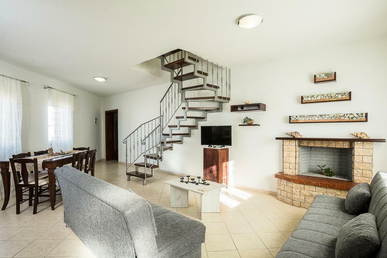 ファラサルナ Sea Side House Rapanasヴィラ エクステリア 写真